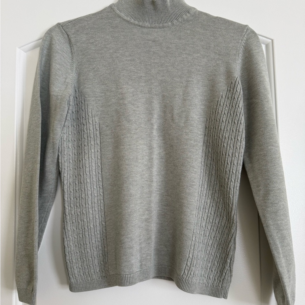 Van Heusen Light Gray Women's Turtleneck Sweater